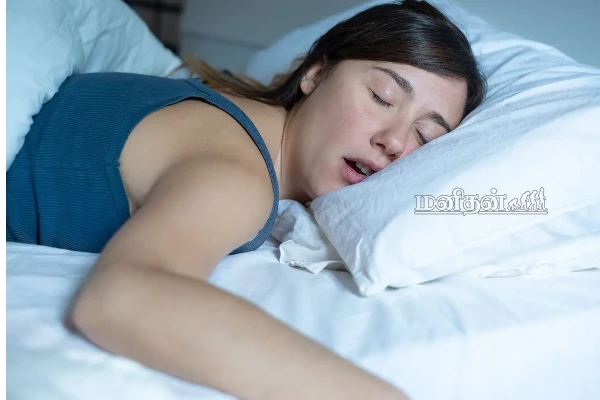 தூக்கத்தில் உமிழ்நீர் வடியுதா? இந்த ஆபத்துக்கான அறிகுறி - உடனே நிறுத்த என்ன இதை செய்யுங்க | Mouth While Sleeping தூக்கத்தில் உமிழ்நீர் வடியுதா? இந்த ஆபத்துக்கான அறிகுறி - உடனே நிறுத்த என்ன இதை செய்யுங்க | Mouth While Sleeping