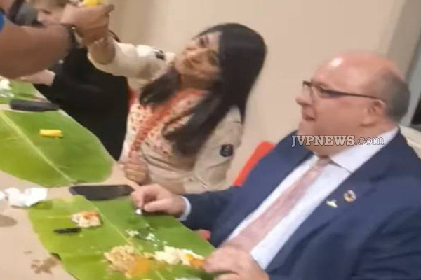 பொங்கல் விருந்தில் வாழை இலையில் சாப்பிட்ட வெளிநாட்டு அதிகாரிகள்! வைரல் புகைப்படங்கள் | Foreign Officials Eating Banana Leaves At Pongal
