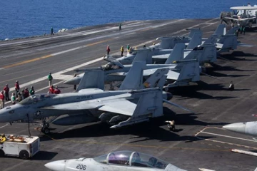 அதிநவீன போர்விமானங்களை அனுப்பிய அமெரிக்கா; ஈரானுக்கு எச்சரிக்கையா?