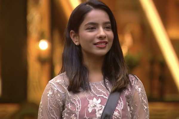 அரோராவை செருப்பு பிஞ்சிரும் சொன்ன தோழி!! பிக்பாஸ் 9 கொடுத்த ரியாக்ஷன்.. | Bigg Boss 9 Aurora Planned To Escape With Cash Box