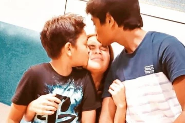 அவரே வேண்டாம் பேரு மட்டும் எதுக்கு! தனுஷ் விஷயத்தில் ஷாக் கொடுத்த ரஜினி மகள்