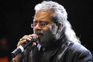 பிரபல பாடகர் ஹரிஹரன் அவர்களின் இரண்டு மகன்களை பார்த்துள்ளீர்களா?