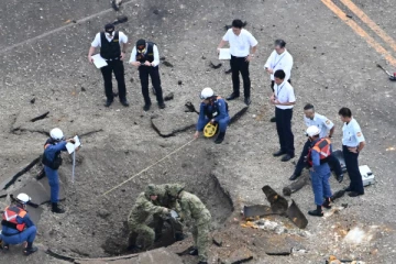 ஜப்பானில் விமான நிலையத்தில் வெடித்த அமெரிக்க குண்டு!