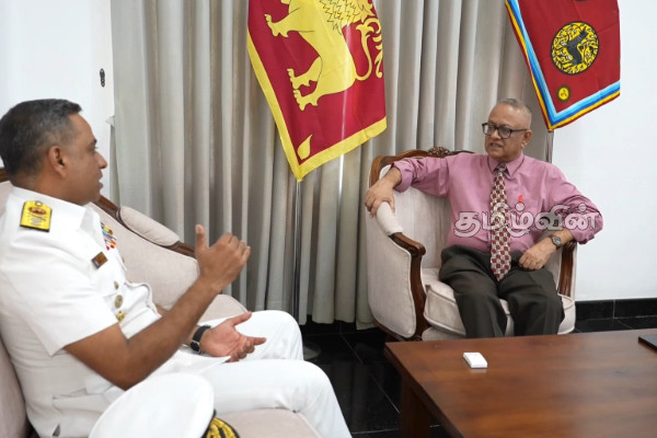 கிழக்கு மாகாண ஆளுநருக்கும் புதிய கடற்படை தளபதிக்கும் இடையில் விசேட சந்திப்பு | Meeting Eastern Governor And New Navy Commander