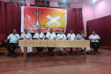 தமிழ் தேசியக் கூட்டமைப்பின் வவுனியா மாவட்ட வேட்பாளர் அறிமுக நிகழ்வு: 5 கட்சிகளும் பங்கேற்பு(Photos)