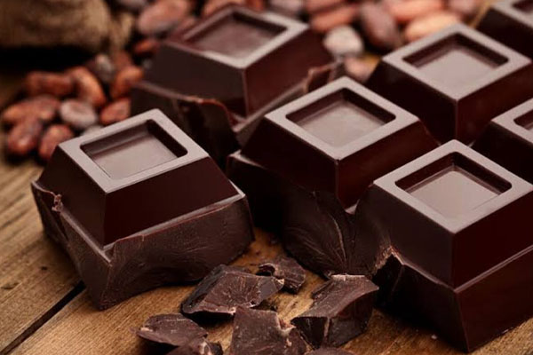சாக்லேட் சாப்பிடுவதால் நன்மை கிடைக்குமா? | Eating Chocolate Beneficial