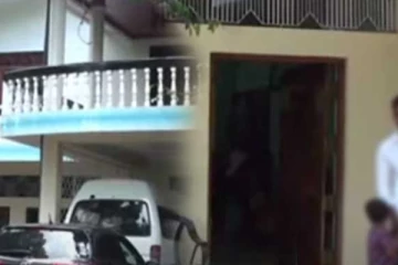 නිවසේ අයිතිකරුවන් සිරකර නිවස කොල්ල කයි