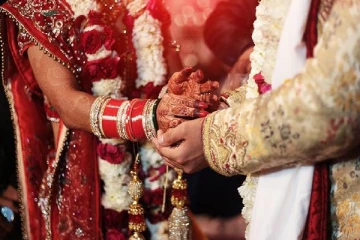 63 வயதான ஜேர்மன் நபருக்கும் யாழ். யுவதிக்கும் கோலாகலமாக நடந்த திருமணம்!