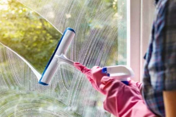 வீட்டிலிருக்கும் கண்ணாடிகள் பளபளப்பாக இருக்க வேண்டுமா?