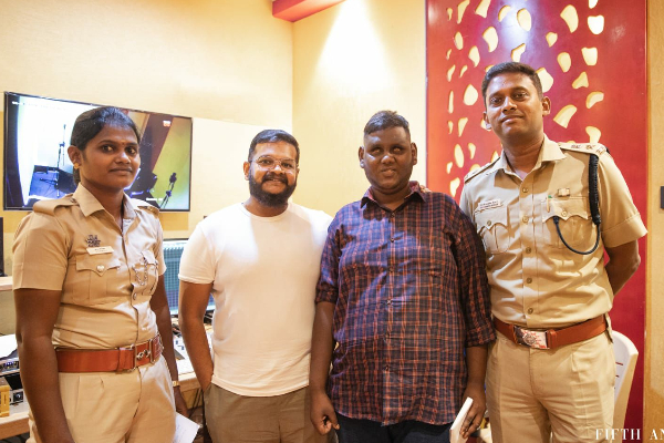 ஜிப்ரான் இசையில், மாண்புமிகு தமிழக முதல்வர் மு.க.ஸ்டாலின் அவர்கள் வெளியிட்ட, “வீரவணக்கம்” ஆல்பம் பாடல் ! | Ghibran Song For Police