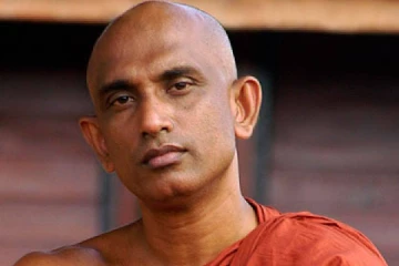 எவ்வித அர்த்தங்களும் இன்றி அமைச்சுக்கள் பிரிக்கப்பட்டுள்ளன: கடுமையாக சாடும் தேரர்