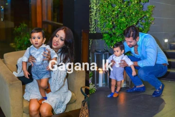 කඩවසම් තරුව චිලීගේ පුතු ලිතිල්ගේ ලස්සන බලන්නකෝ..එළියට ආ ඡායාරූප පෙළ මෙන්න - (PHOTOS)