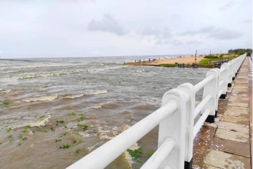 கொட்டித்தீர்த்த மழை; பல இடங்களில் வெள்ள அனர்த்த நிலை!