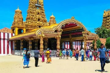 நல்லூர் ஆலயத்திற்கு வரும் பக்தர்களுக்கு யாழ்.பொலிஸாரின் விசேட அறிவிப்பு (PHOTO)