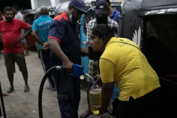 இலங்கையில் மீண்டும் எரிபொருள் தட்டுப்பாடா!