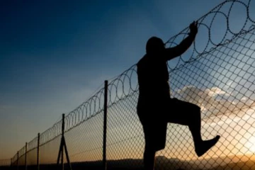 சுதந்திர தினத்தில் விடுதலை செய்யப்படவிருந்த கைதி தப்பியோட்டம்