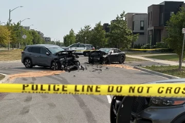 கனடாவில் பயணம் செய்த வாகனத்தின் சாரதியை துப்பாக்கியால் சுட்ட நபர்