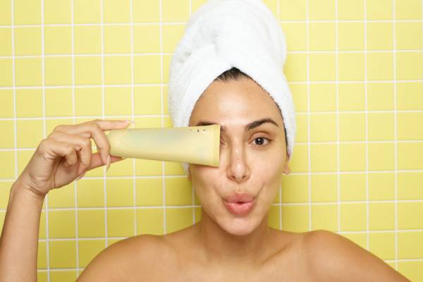 சருமப் பராமரிப்பில் இந்த தவறுகளை மட்டும் செய்யாதீங்க! | Skincare Mistakes You Must Avoid