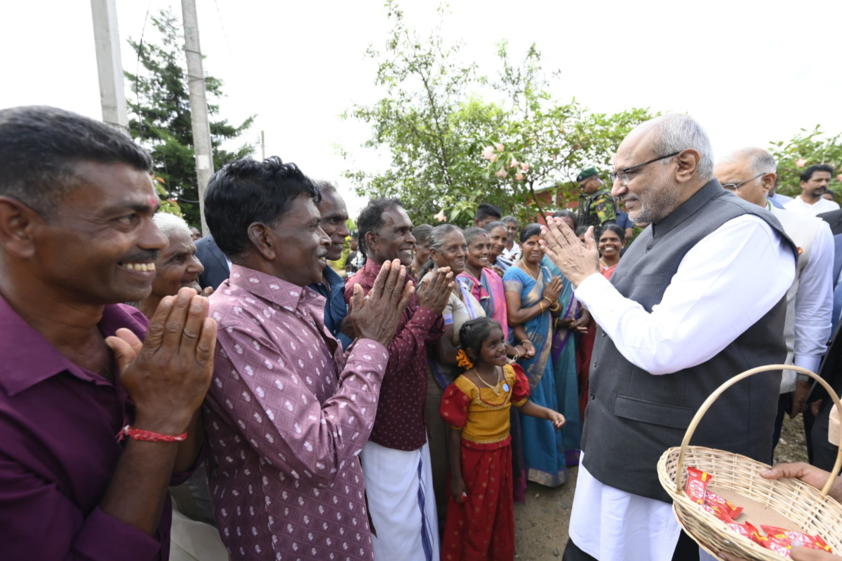 இலங்கையில் இந்திய துணை ஜனாதிபதி செய்த செயல்; தமிழர் பண்பாடு வெளிப்பட்ட தருணம்! | Vice President Cp Radhakrishnan Visit Nuwara Eliya