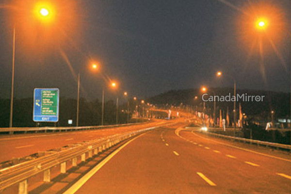 தெற்கு அதிவேக நெடுஞ்சாலையில் விபத்து! | Accident On The Southern Highway