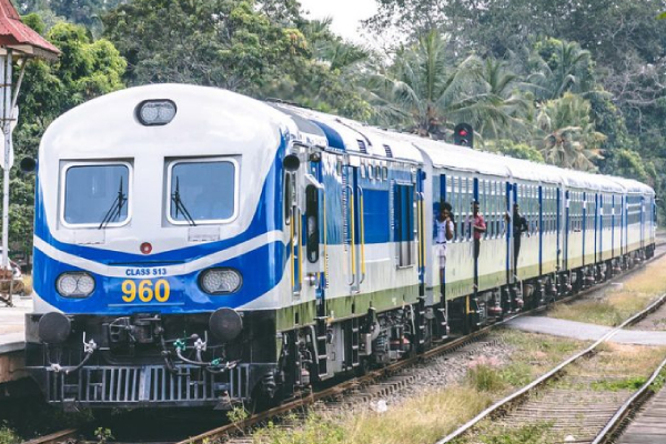 யாழ் - கொழும்பு தொடருந்து சேவை பாதிப்பு | Jaffna Colombo Train Service Time Booking