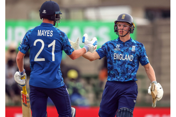 U19 உலகக்கிண்ணம் - 191 ஓட்டங்கள் குவித்து வரலாறு படைத்த இங்கிலாந்து வீரர் | Ben Mayes 191 Highscore For England At U19 Wc