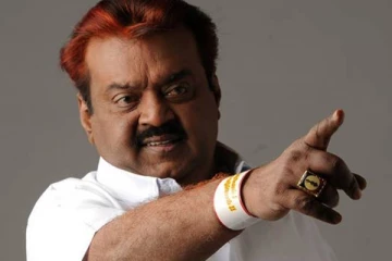 கேப்டன் விஜயகாந்தை இப்படி யாரும் பார்த்து இருக்க மாட்டீங்க.. எப்படி இருந்த மனுஷன், வீடியோ இதோ