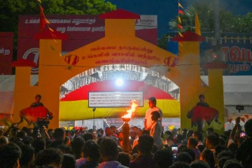 யாழில் தியாக தீபம் திலீபனின் நினைவிடத்திற்கு முன் இடம்பெற்ற மாவீரர் நாள் அஞ்சலி (Video)