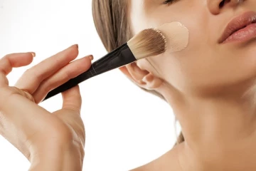 சருமத்தை வெண்மையாக்கும் க்ரீம்கள் - சிறுநீரக நோய் ஏற்படும் அபாயம்!