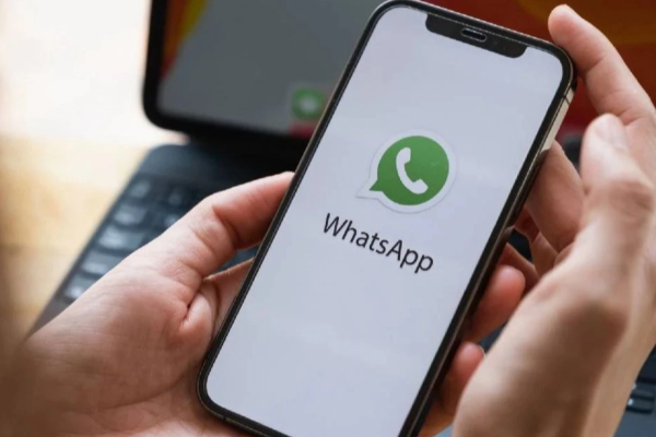 இனி அரசு அலுவலகங்களுக்கு செல்ல வேண்டாம் - 50 சேவைகளை வாட்ஸ்அப்பில் வழங்க உள்ள தமிழக அரசு | Tamilnadu Govt Introduce 50 Services In Whatsapp