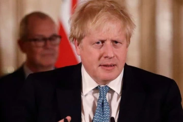 இரு தடுப்பூசிகளை பெற்றவர்கள் கோடையில் வெளி நாடுகளுக்கு சுற்றுலா செல்ல அனுமதி!