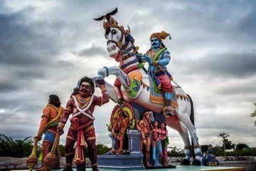 குலதெய்வம் மற்றும் கும்பாபிஷேக வழிபாட்டில் கலந்து கொள்ள முடியவில்லையா? அப்போ இதை செய்யுங்கள்