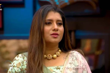 தொகுப்பாளினி பிரியங்காவா இது? பலரும் பார்த்திடாத அரிய புகைப்படம்