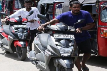 மக்களுக்கான எரிபொருள் விற்பனையை நிறுத்தி உலக சாதனை படைத்த இலங்கை