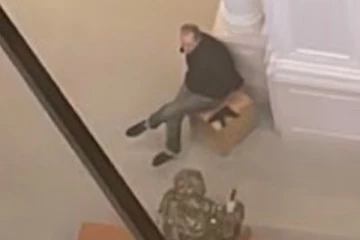 வெளிநாடு ஒன்றில் பிரித்தானியரை பிணைக்கைதியாக பிடித்துவைத்துக்கொண்ட நபர்: அவர் துணிந்து செய்த செயல்