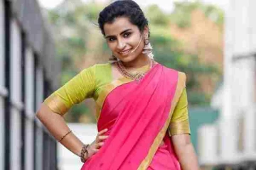 அட குக் வித் கோமாளி, சூப்பர் சிங்கர் புகழ் சிவாங்கியா இது?- மாலத்தீவில் ஆளே மாறிய போட்டோ வைரல்