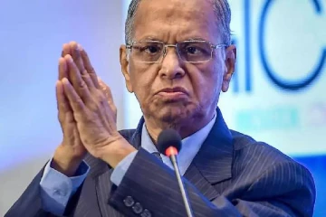 ஒரேயடியாக 700 ஊழியர்களை பணி நீக்கம் செய்த இன்ஃபோசிஸ்... சொன்ன காரணம்