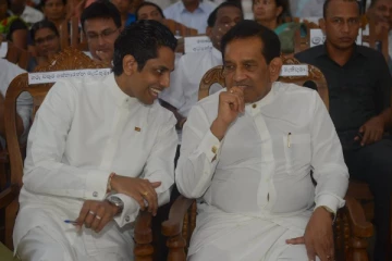 තාත්තයි පුතයි එකතු වෙලා අද කරන්න යන දේ මෙන්න..