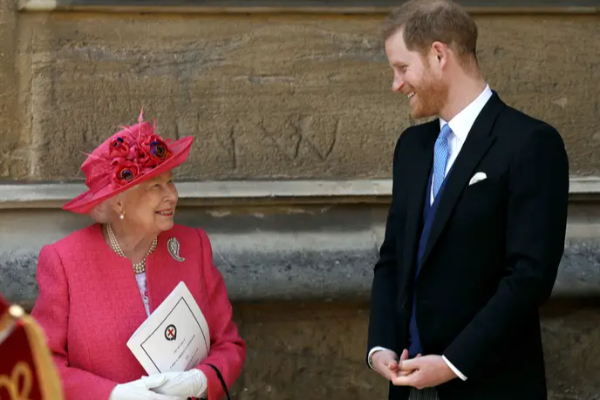 மறைந்த எலிசபெத் மகாராணியாரின் நினைவிடத்தில் இளவரசர் ஹரி | Prince Harry Visit Queen Elizabeth Memorial