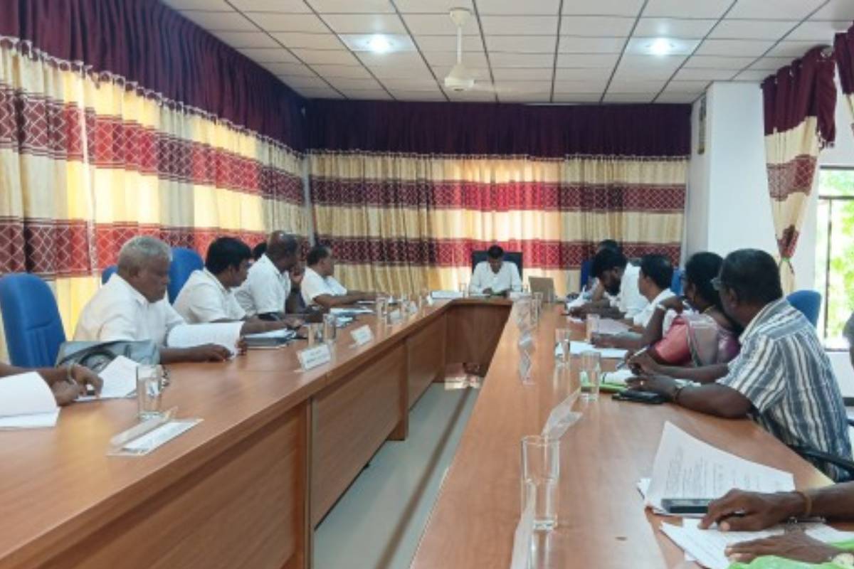 பருத்தித்துறை நகர சபை தலைவருக்கு எதிராக குற்றச்சாட்டு.. நிராகரித்த நகர சபை தலைவர்! | A Member Made Allegation Against Chairman