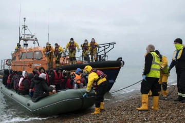 மேலும் 4 இலங்கை தமிழ் புகலிடக் கோரிக்கையாளர்கள் விபரீத முயற்சி!