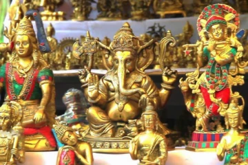 வாஸ்து: வீட்டில் பணப்புழக்கம் அதிகரிக்க உதவும் 5 சிலைகள்.., என்னென்ன தெரியுமா?