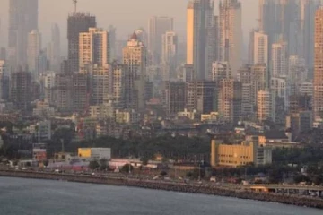 இந்தியாவின் கட்டுப்படியாகாத நகரம் எது தெரியுமா? பணக்காரர்களுக்கு கூட வீடு வாங்க 109 ஆண்டுகள் ஆகுமாம்