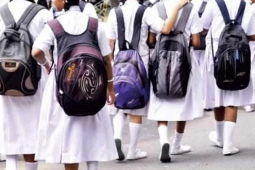 பணம் பறிக்கும் குழுவால் அச்சத்தில் மாணவர்கள்; நடப்பது என்ன?