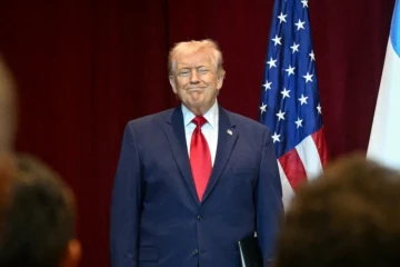 ඉරානෙට ගහන එක අපිට කෙටි කාලීන විනෝද චාරිකාවක් වගෙ - ට්‍රම්ප්ගෙන් කැත කතාවක්