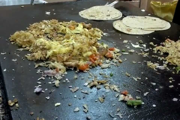 ஹோட்டல் ஸ்டைலில் கொத்து பரோட்டா.... இதோ சூப்பர் ஐடியா | Kothu Parotta Hotel Style