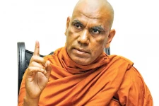 வீதிப்போராட்டங்களால் எதுவும் நடக்காது - எச்சரிக்கிறார் தேரர்