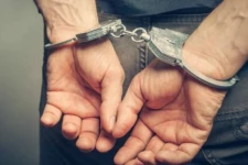 தனது மனைவியினை விபச்சாரி என்று பதிவிட்டு ஆபாச வீடியோ வெளியிட்ட கணவன் கைது