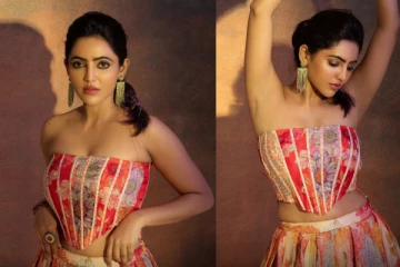 ஹோம்லியாக இருந்த அதுல்யாவா இது.. செம ஹாட் போட்டோஷூட்