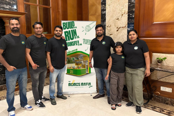 50 லட்ச ரூபாய் வேலையை விட்டுவிட்டு மோமோஸ் பிசினஸ் துவக்கிய நபர்: அவரது இன்றைய வருமானம் | Man Quit 50Lpa Job To Start Momo Business Earn 5Cr